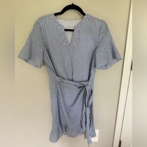 Vineyard Vines Blue and White Midi Sundress with Flutter Sleeves